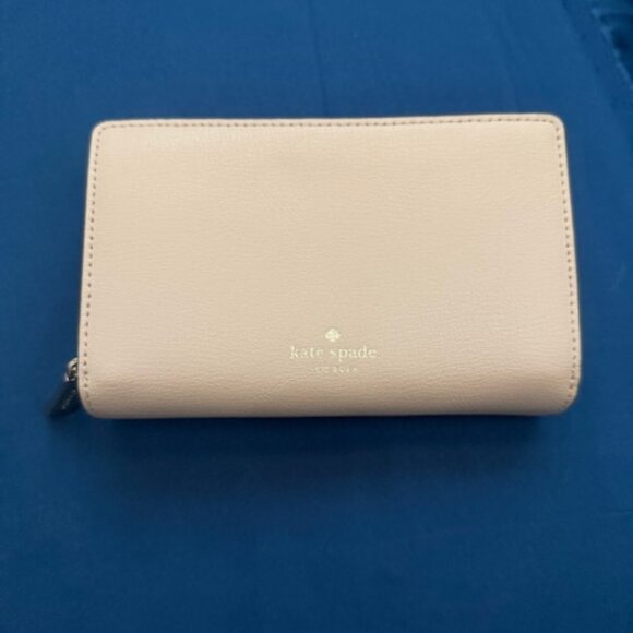 Kate Spade Adel Medium Warm beige Bifold Wallet Pink interior - Picture 2 of 6